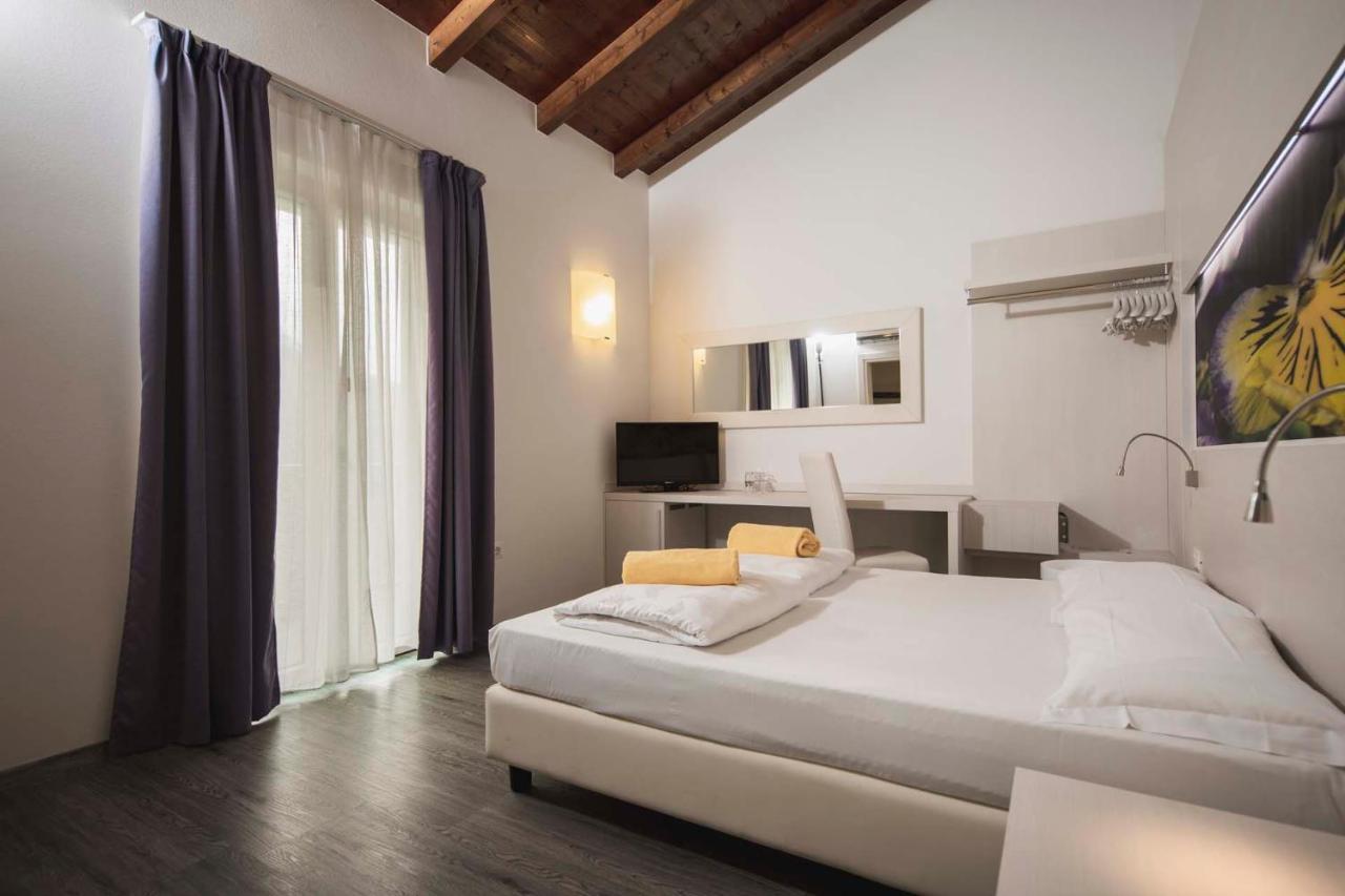 Maso Agritur Santa Lucia Bed & Breakfast Dro Exterior foto