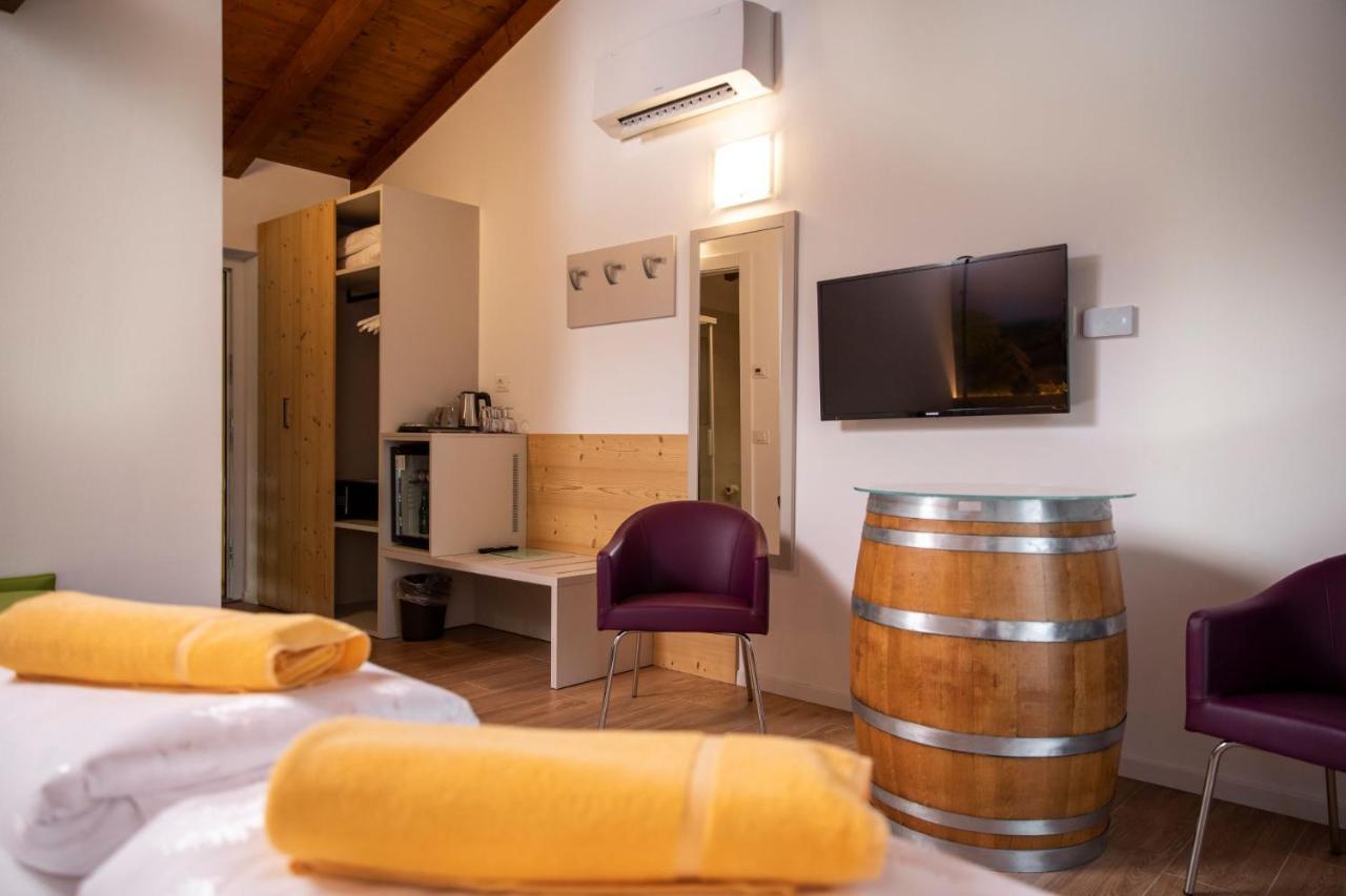 Maso Agritur Santa Lucia Bed & Breakfast Dro Exterior foto