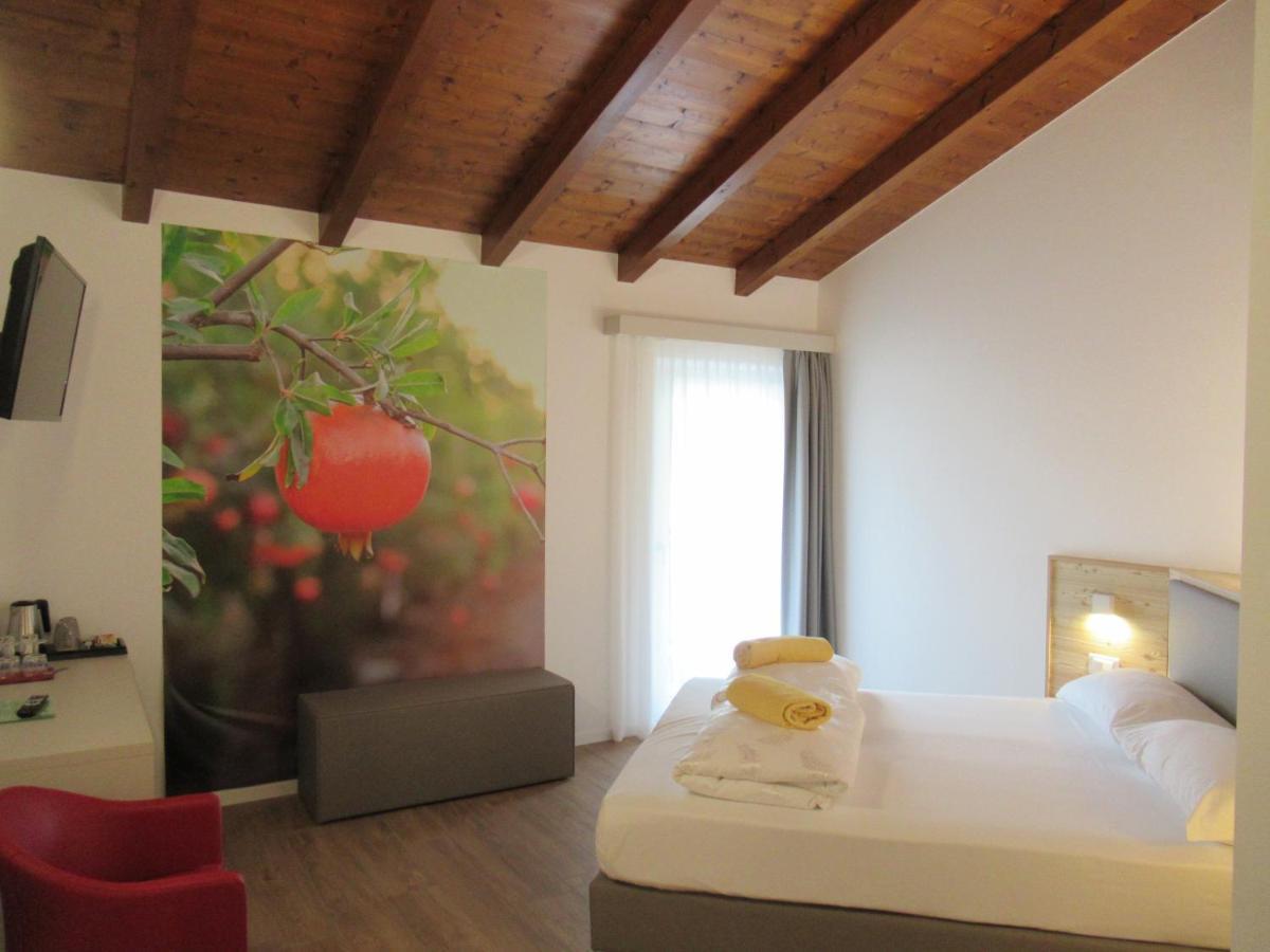 Maso Agritur Santa Lucia Bed & Breakfast Dro Exterior foto