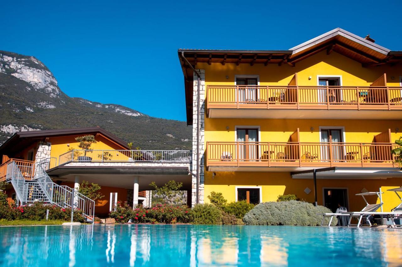Maso Agritur Santa Lucia Bed & Breakfast Dro Exterior foto