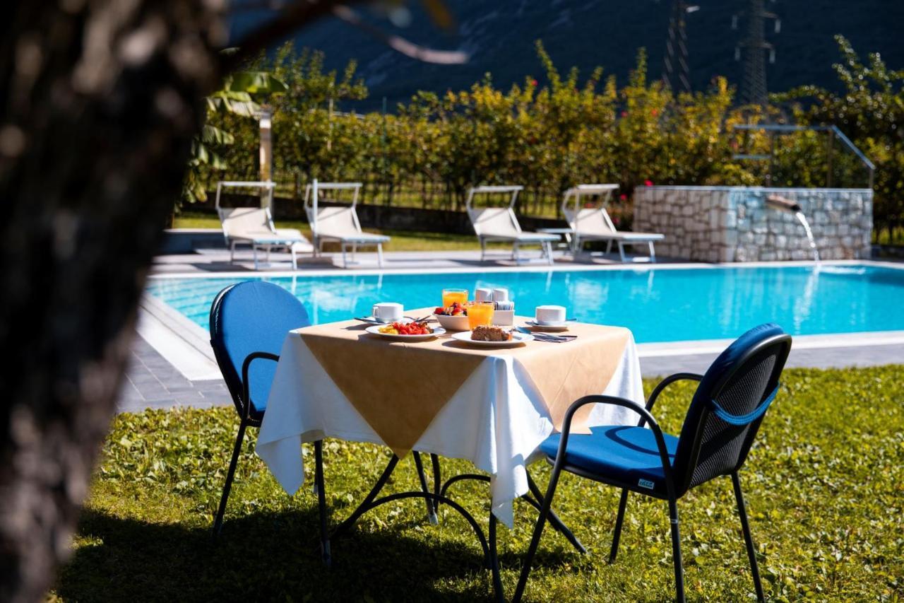 Maso Agritur Santa Lucia Bed & Breakfast Dro Exterior foto