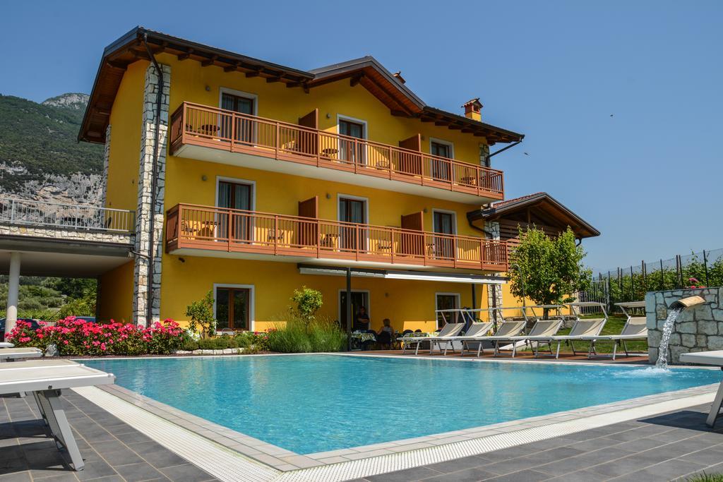 Maso Agritur Santa Lucia Bed & Breakfast Dro Exterior foto
