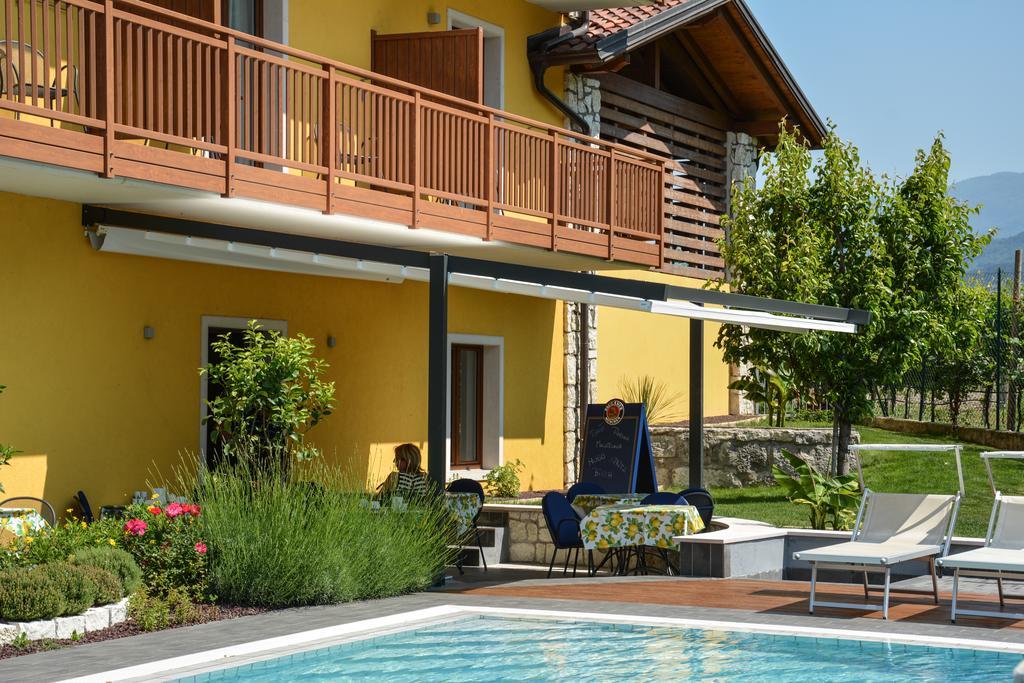 Maso Agritur Santa Lucia Bed & Breakfast Dro Exterior foto